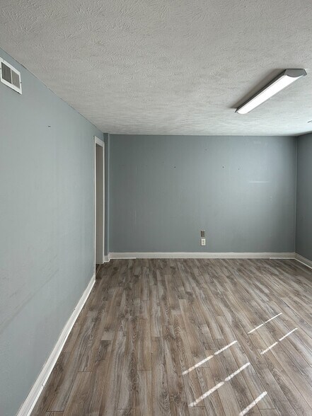 4210 S 33rd St, Lincoln, NE à vendre - Photo du bâtiment - Image 2 de 11