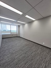 45 Sheppard Ave E, Toronto, ON à louer Photo intérieure- Image 2 de 7