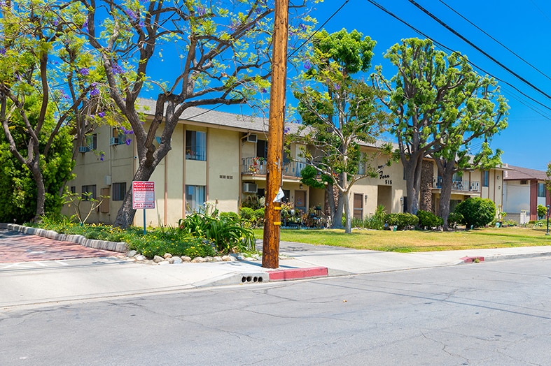 515 Fairveiw Ave, Arcadia, CA à vendre - Photo du bâtiment - Image 3 de 12