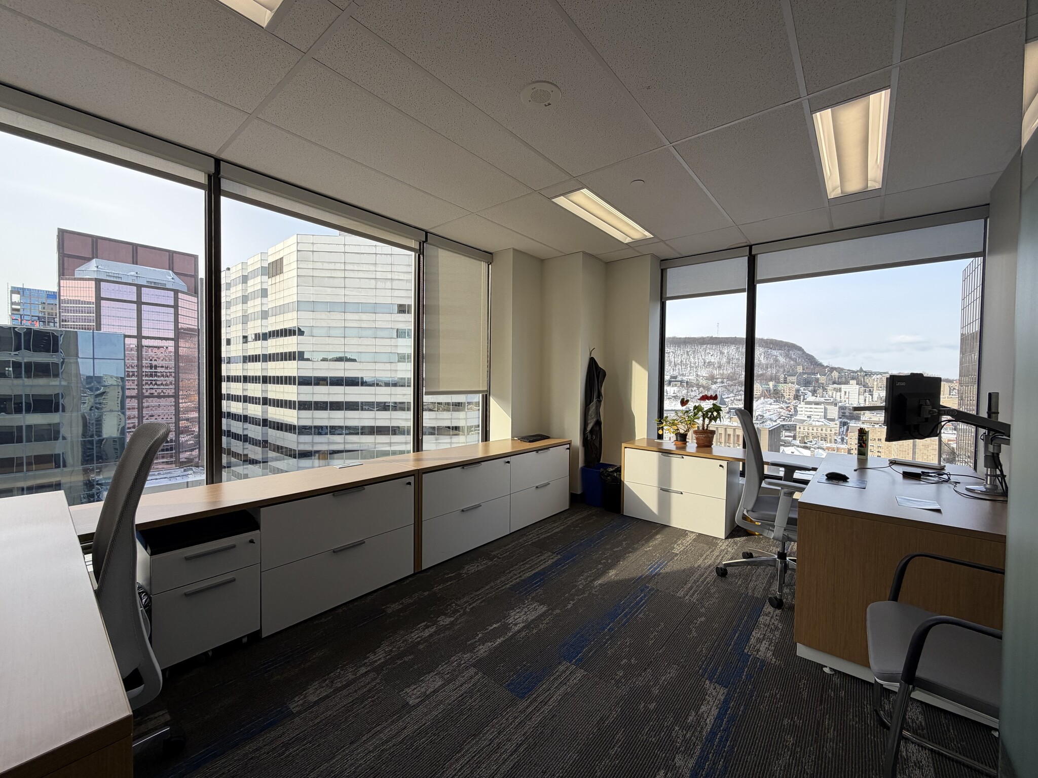 2020 Boul Robert-Bourassa, Montréal, QC for lease Interior Photo- Image 1 of 7