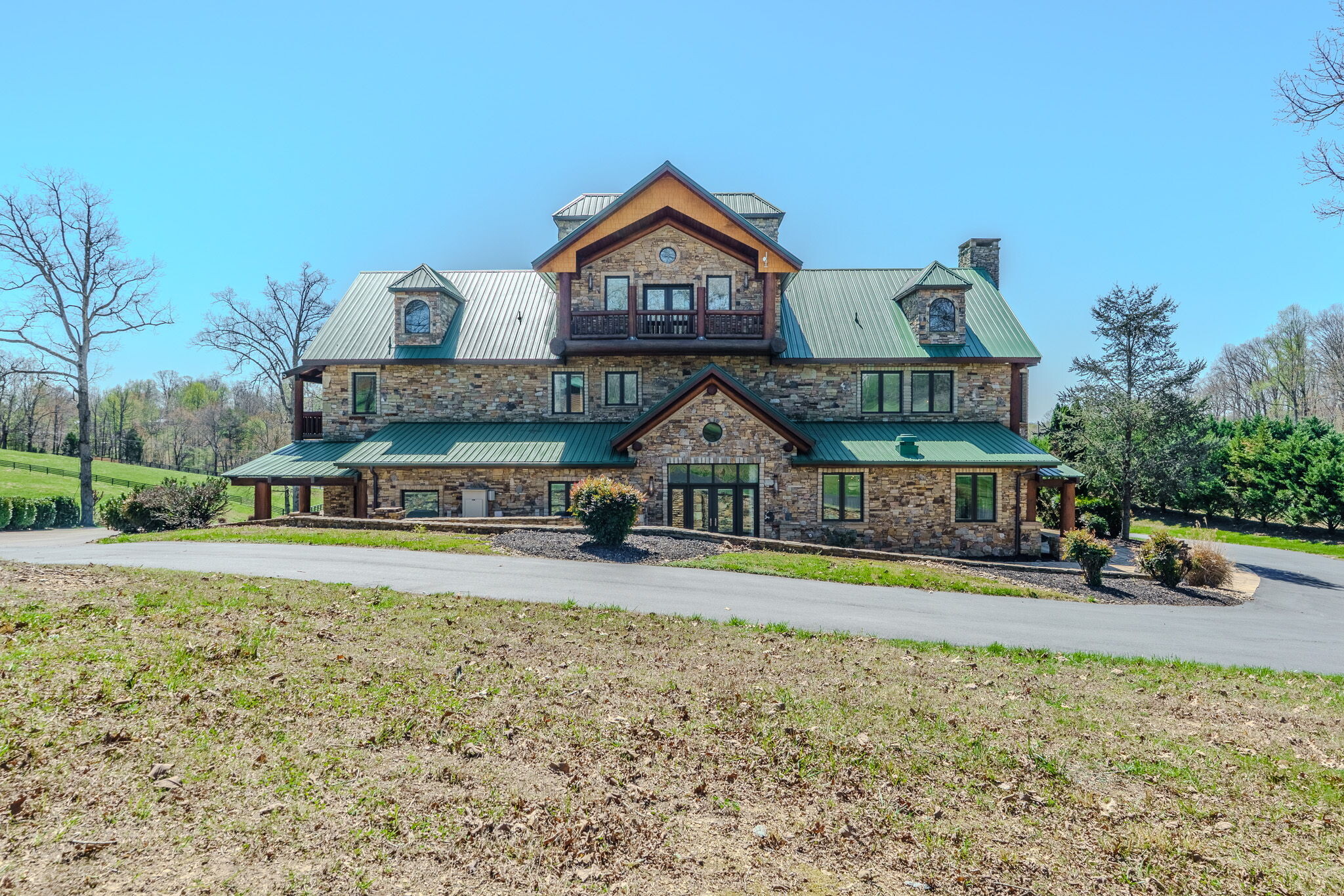 6720 Erie Rd, Sweetwater, TN for sale Primary Photo- Image 1 of 114