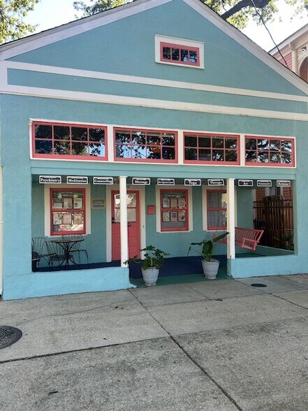 627 Opelousas Ave, New Orleans, LA à louer - Photo du bâtiment - Image 2 de 3