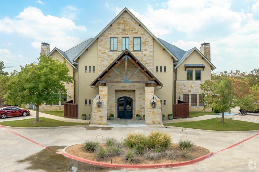 1121 S Carroll Ave, Southlake, TX à louer - Photo du bâtiment - Image 2 de 13