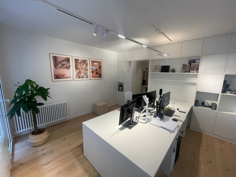 4 Rue Ebelmen, Paris for sale - Building Photo - Image 2 of 7
