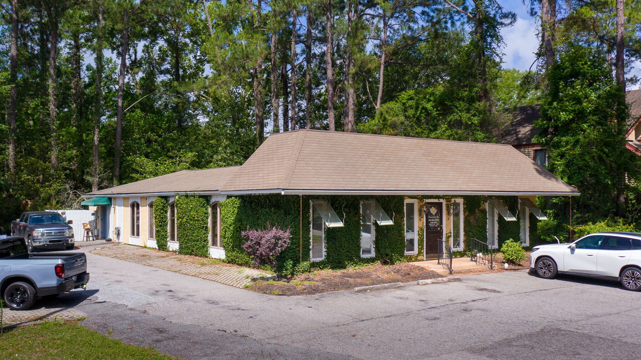 72 Arrow Rd, Hilton Head Island, SC à vendre Photo du bâtiment- Image 1 de 14