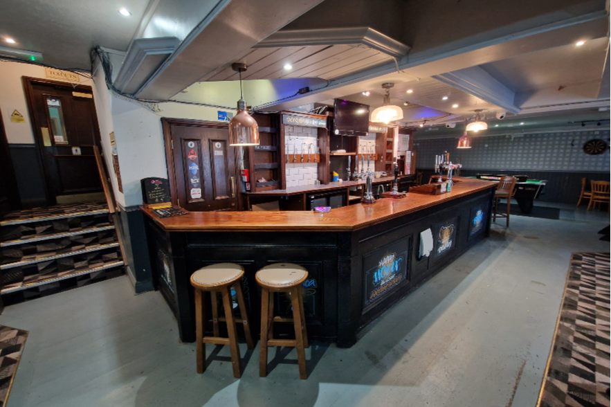 2 Wistaston Rd, Crewe for sale - Interior Photo - Image 2 of 2