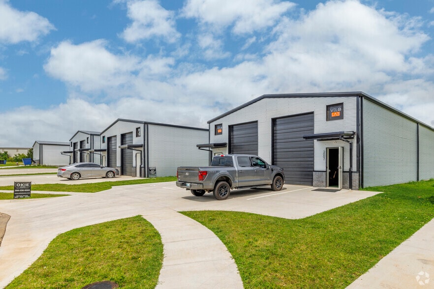 3003-3005 N Park Dr, Stillwater, OK à vendre - Photo du bâtiment - Image 3 de 18