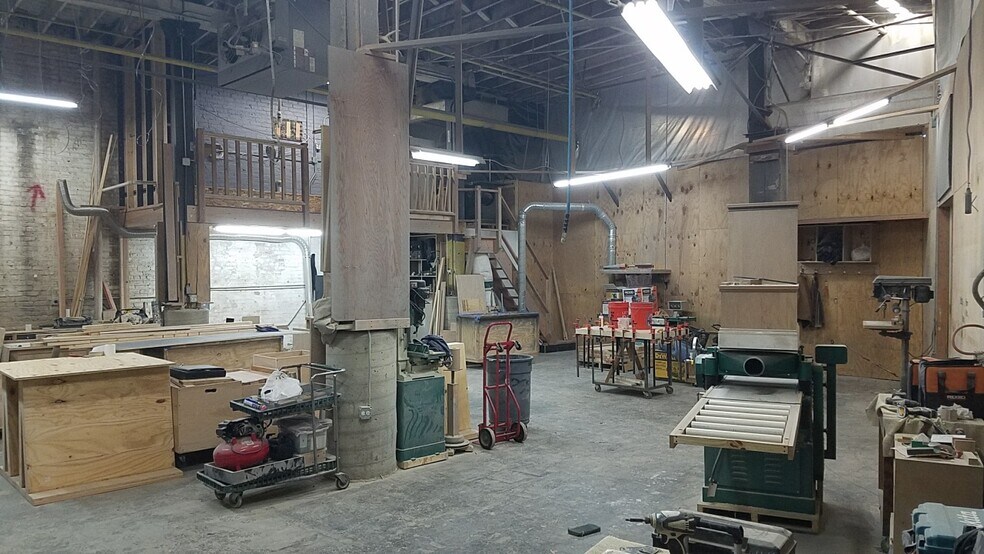 3050 N Western Ave, Chicago, IL à louer - Photo intérieure - Image 3 de 30