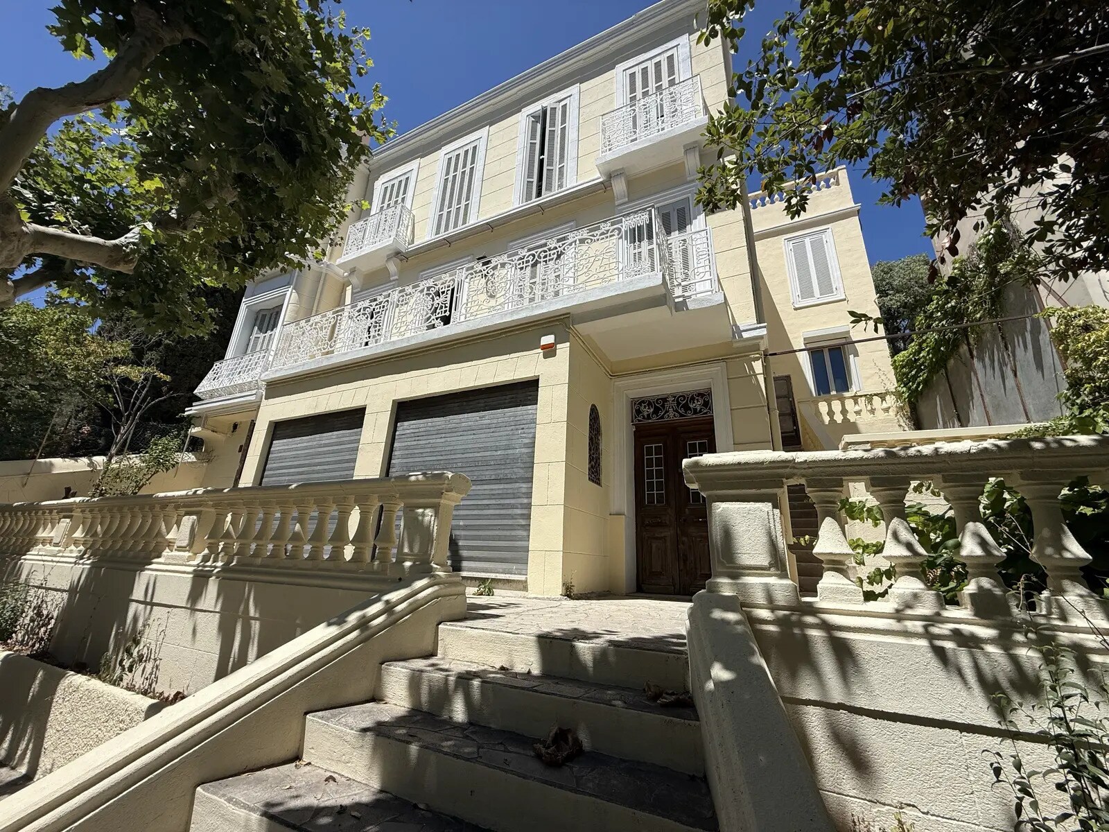 Bureau dans Marseille à vendre Photo du bâtiment- Image 1 de 4