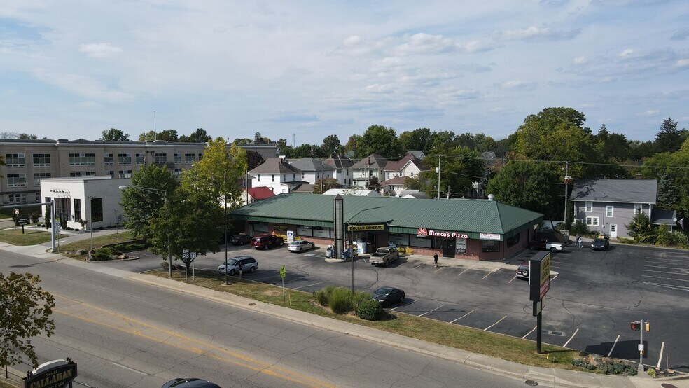 1303 16th St, Bedford, IN à louer - Photo du bâtiment - Image 1 de 5
