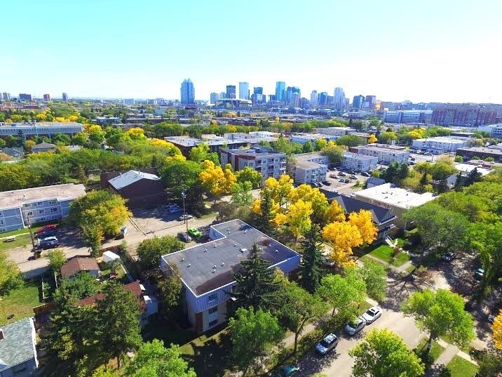 11140 108th Ave NW, Edmonton, AB à vendre Photo du bâtiment- Image 1 de 1