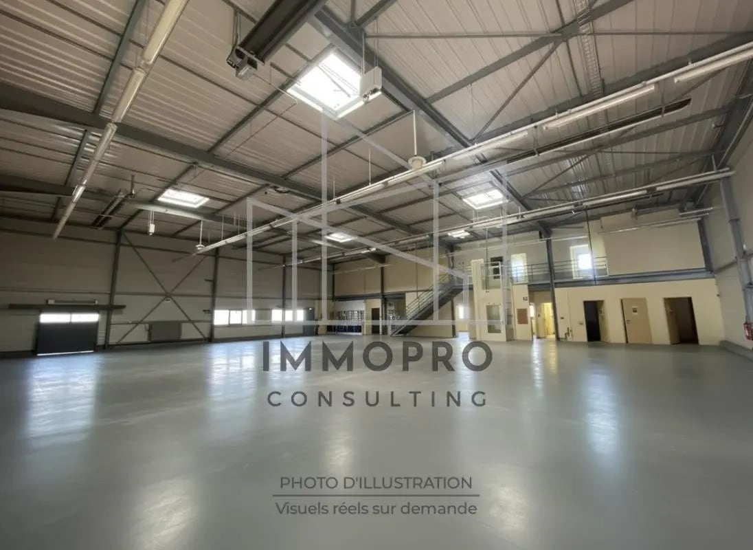 Flex in Saint-Étienne-du-Rouvray for lease Interior Photo- Image 1 of 2