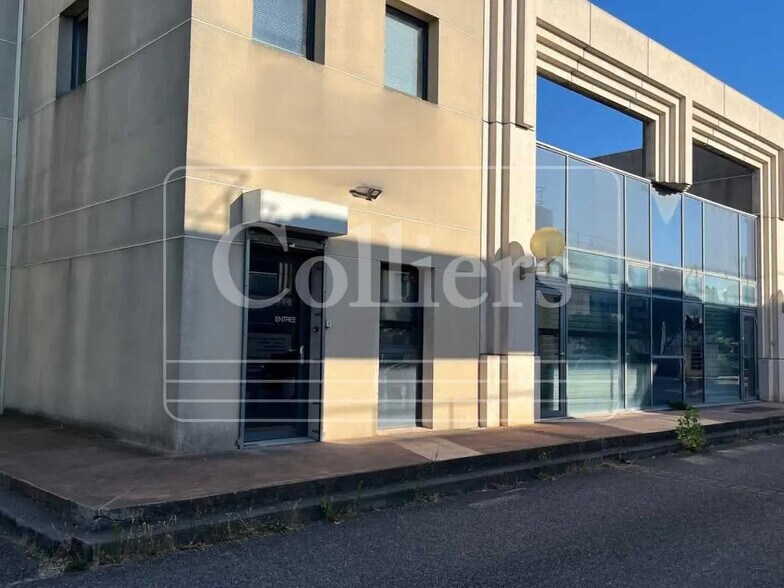 Office in Aix-en-Provence for lease - Building Photo - Image 1 of 11