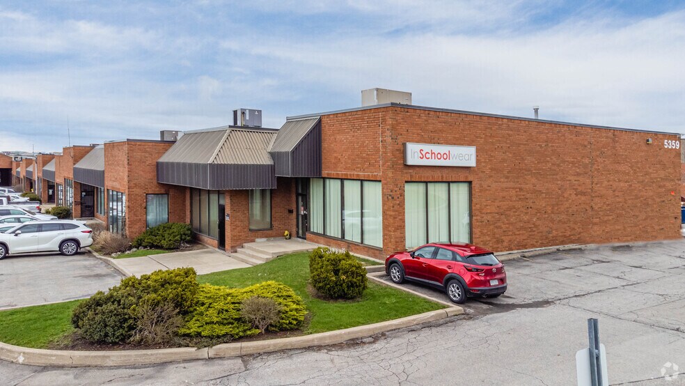 5359 Timberlea Blvd, Mississauga, ON à louer - Photo du bâtiment - Image 3 de 10