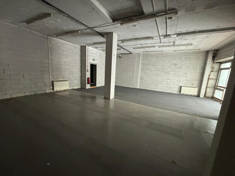 16-22 Harpur St, Bedford à louer - Photo du bâtiment - Image 3 de 28