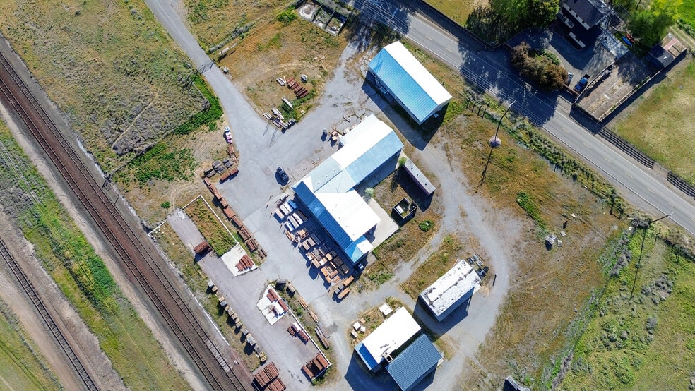 451 N 11th St, Montague, CA for sale - Aerial - Image 2 of 34