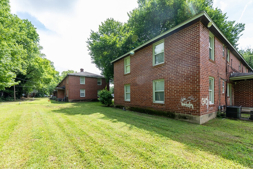 1393 Lapaloma Cir, Memphis, TN for sale - Building Photo - Image 3 of 51
