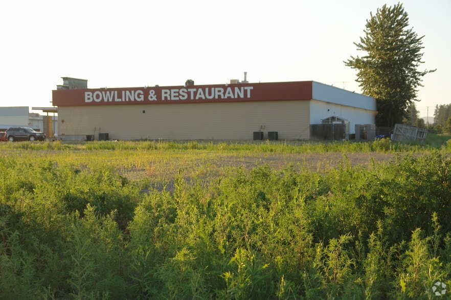 125 E J St, Deer Park, WA à louer - Photo du bâtiment - Image 3 de 10