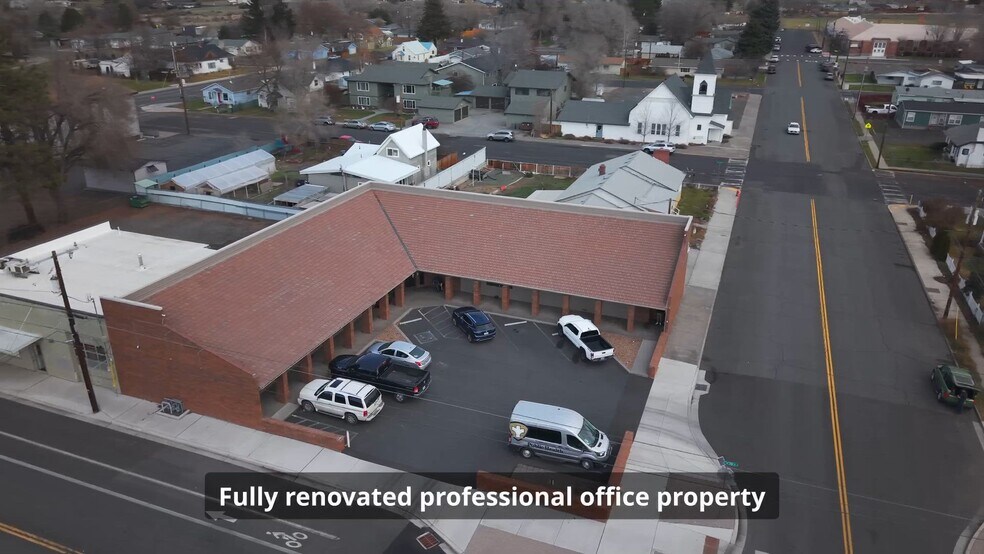 116 SE D St, Madras, OR à vendre - Vidéo sur l’inscription commerciale - Image 2 de 10