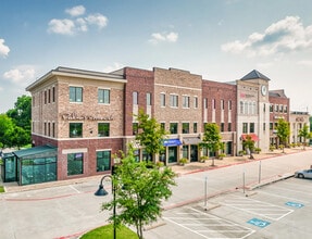 7200 W University Dr, McKinney, TX à louer Photo du bâtiment- Image 2 de 7