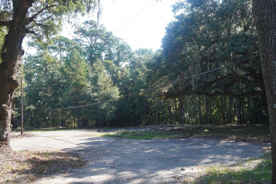 2729 Bohicket Rd, Johns Island, SC for sale - Building Photo - Image 2 of 11