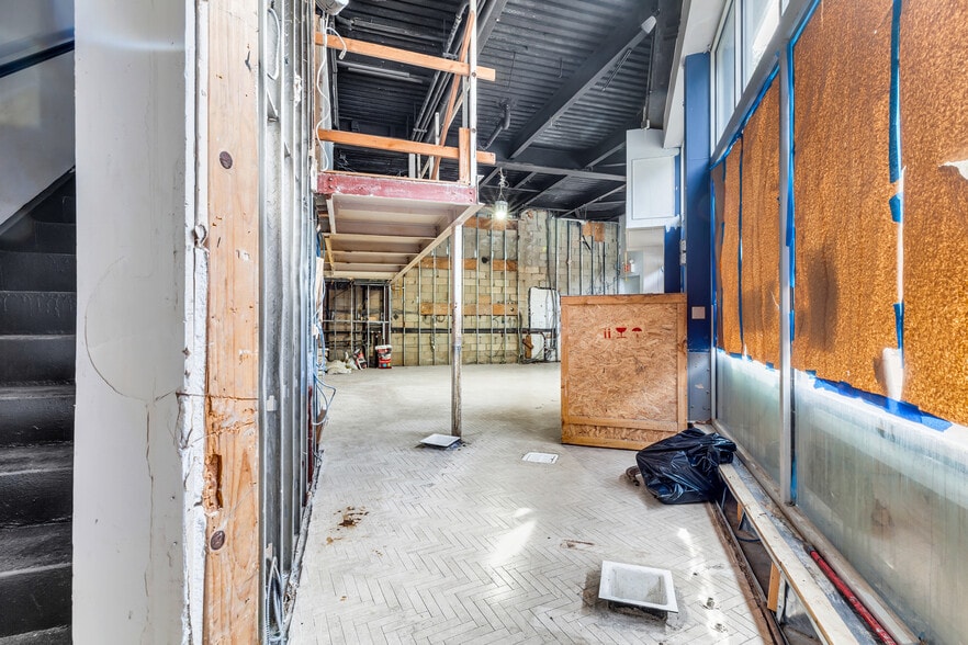 137 Seventh Ave S, New York, NY for lease - Building Photo - Image 3 of 5