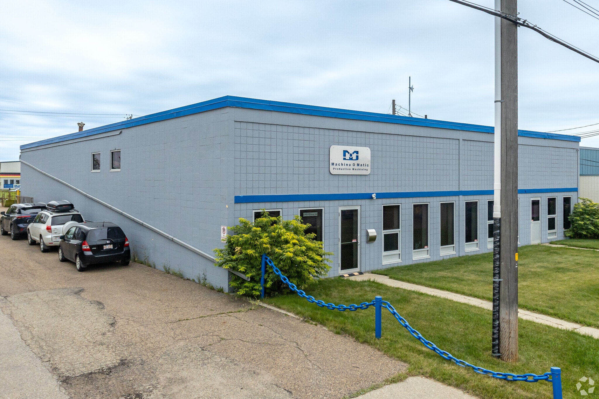 5703 92nd St NW, Edmonton, AB for sale Primary Photo- Image 1 of 4