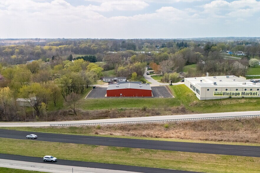 12819 Country Pl, Saint Joseph, MO à vendre - Photo du bâtiment - Image 3 de 14