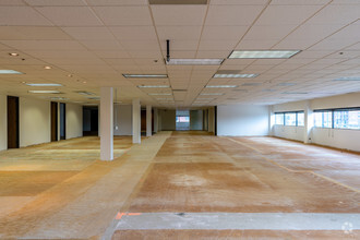 5440 N Cumberland Ave, Chicago, IL for lease Interior Photo- Image 2 of 8