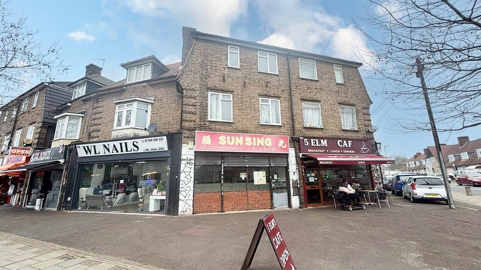307 Wood Ln, Dagenham for sale - Building Photo - Image 3 of 4