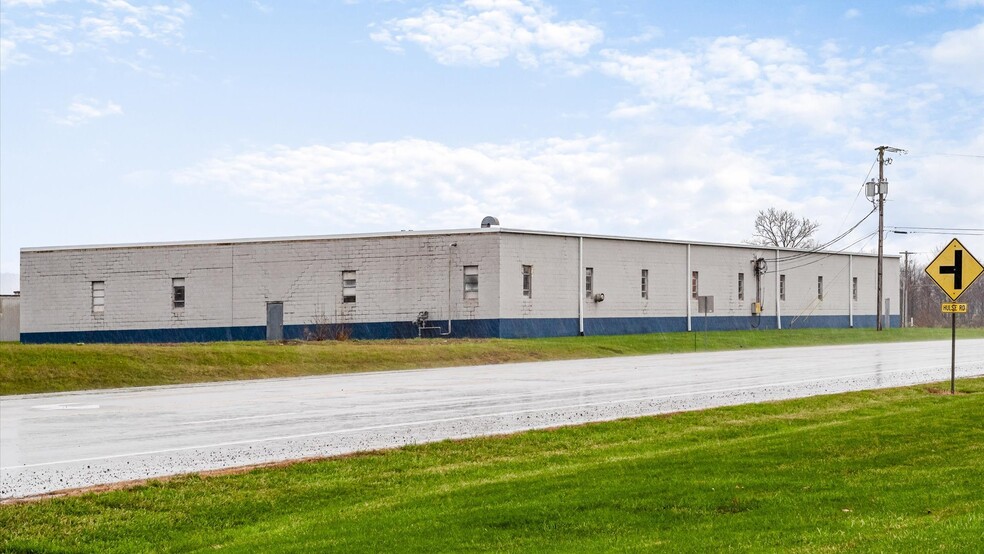9312 Southgate Parkway, Cambridge, OH for lease - Building Photo - Image 2 of 21