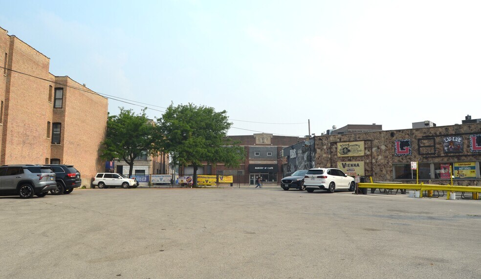 2207-2214 W Ogden Ave, Chicago, IL à louer - Photo du bâtiment - Image 2 de 12