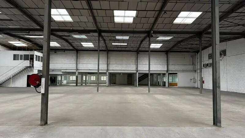 Rue Jean Corona, Vaulx-en-Velin for lease - Interior Photo - Image 3 of 8