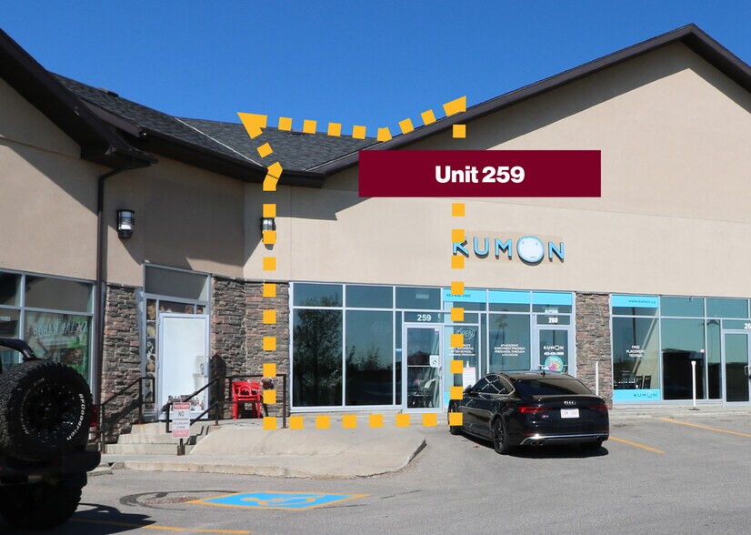 200 Southridge Dr, Okotoks, AB for lease - Building Photo - Image 2 of 18