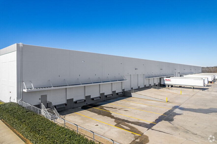 620 Westport Pky, Grapevine, TX à louer - Photo du bâtiment - Image 3 de 5