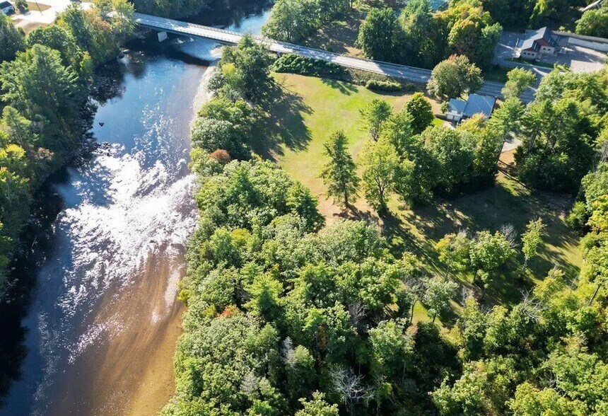 149 White Mountain Hwy, Conway, NH à vendre - Photo du bâtiment - Image 3 de 5