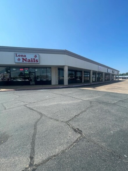 819 Benton Rd, Bossier City, LA for lease - Primary Photo - Image 1 of 7