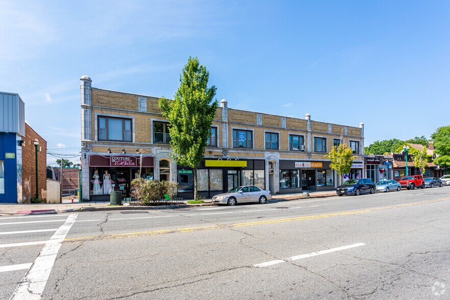 406-416 Cedar Ln, Teaneck, NJ à louer - Photo du bâtiment - Image 2 de 5