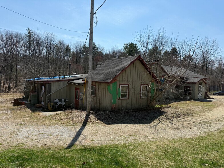 137 Southbridge Rd, Charlton, MA à vendre - Photo du bâtiment - Image 3 de 38
