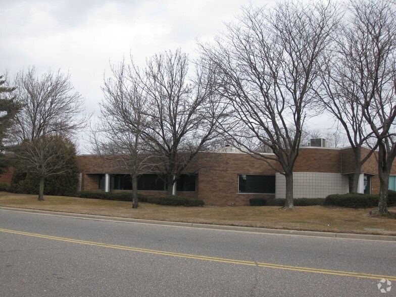 8400 New Horizons Blvd, Amityville, NY à vendre - Photo principale - Image 1 de 1