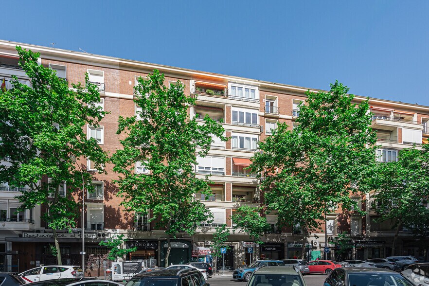 Calle de Orense, 37, Madrid, Madrid for lease - Building Photo - Image 2 of 3