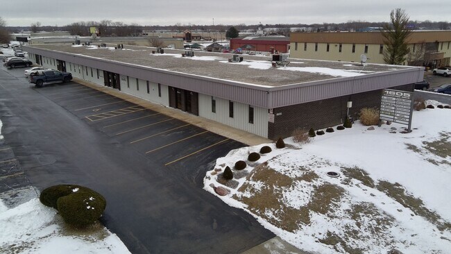 More details for 1605 W Candletree Dr, Peoria, IL - Office for Sale