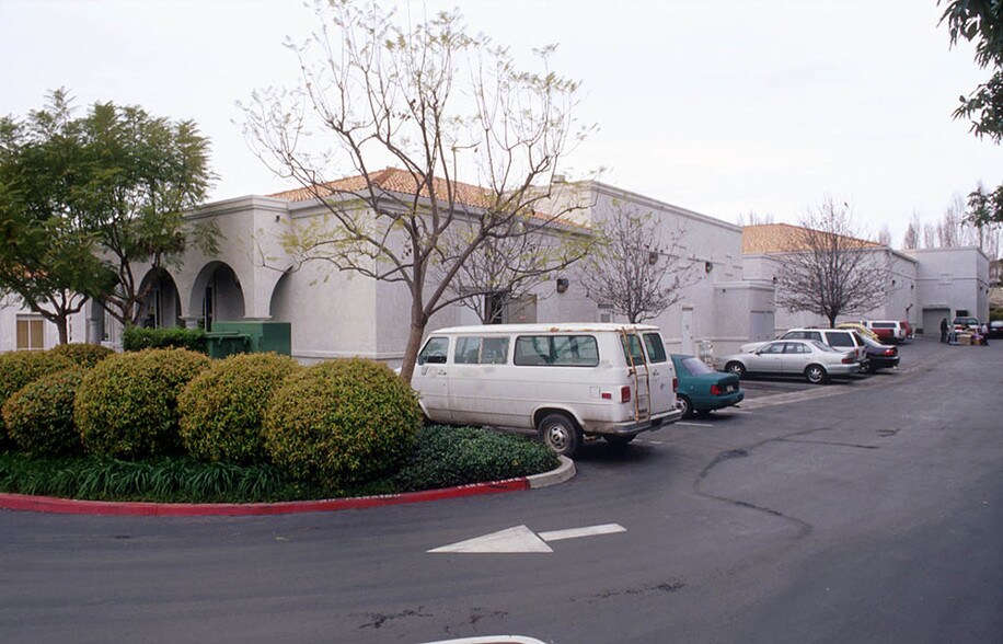8895 Towne Centre Dr, San Diego, CA à louer - Photo du bâtiment - Image 2 de 6