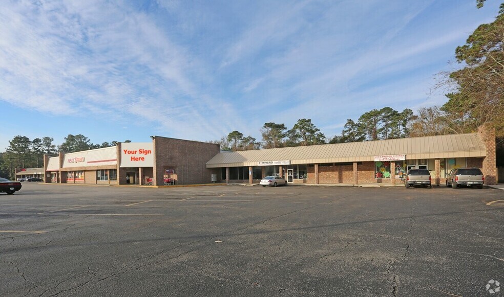 10690-10696 Lem Turner Rd, Jacksonville, FL à louer - Photo du bâtiment - Image 3 de 11