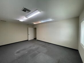 2007 W Hedding St, San Jose, CA for lease Interior Photo- Image 2 of 10
