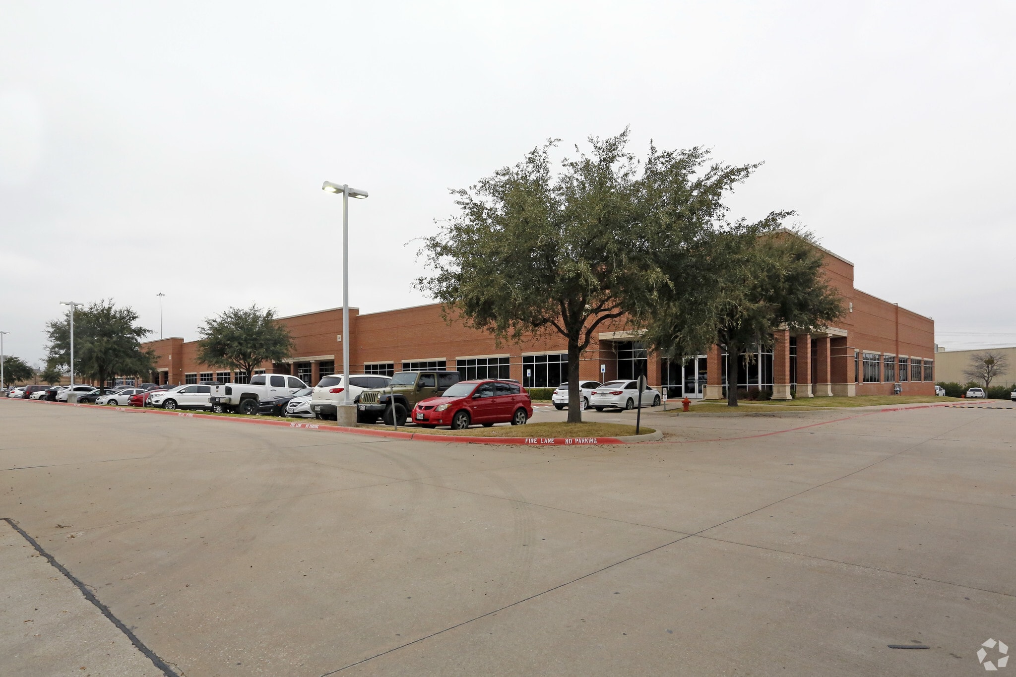 4250-4258 North Fwy, Fort Worth, TX for lease Primary Photo- Image 1 of 6