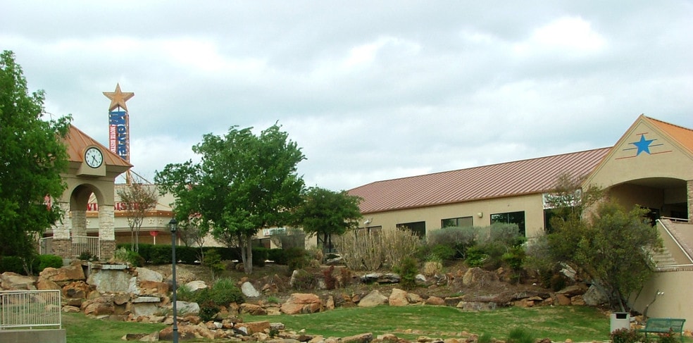 3980 Boat Club Rd, Lake Worth, TX à louer - Photo du bâtiment - Image 2 de 7