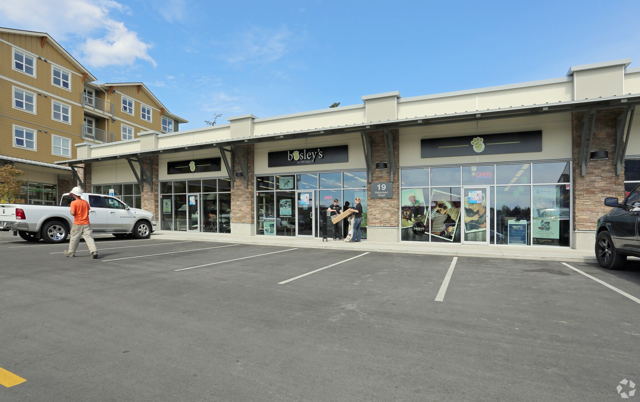 19 Helmcken Rd, View Royal, BC à vendre Photo principale- Image 1 de 1