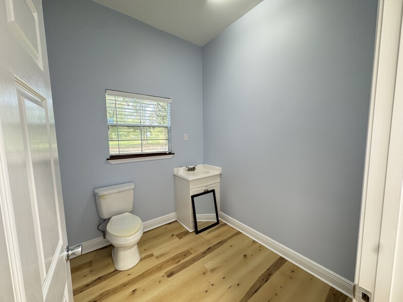 255 N 15th St, Ponchatoula, LA for lease - Building Photo - Image 3 of 4