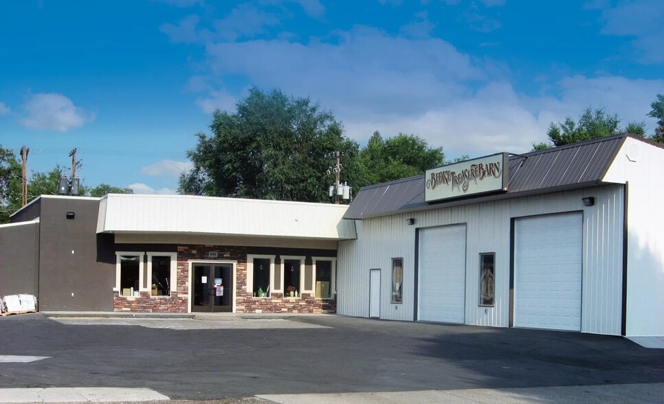 1558 Normal Ave, Burley, ID for sale - Primary Photo - Image 1 of 9